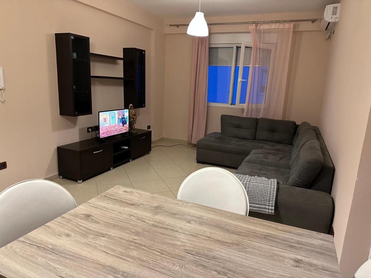Blerta Apartament Apartamento *